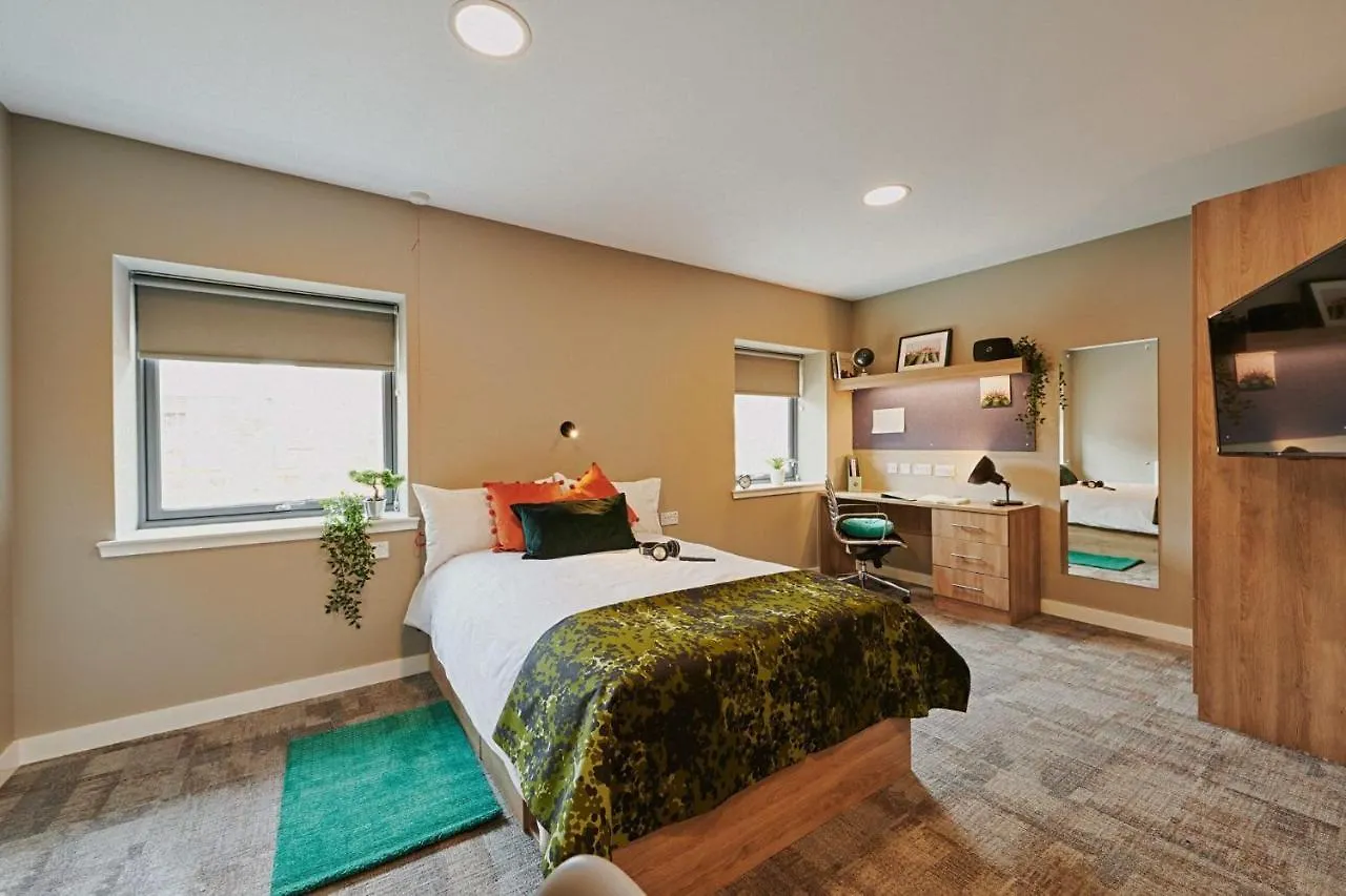 For Students Only Combworks At Aberdeen Apartment